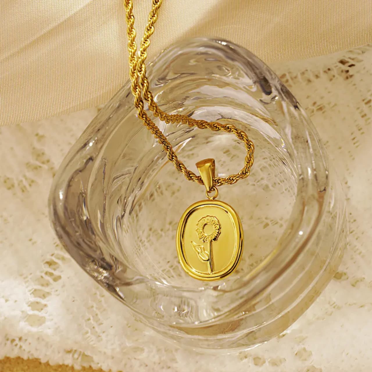 Vintage rose pendant - Image 4