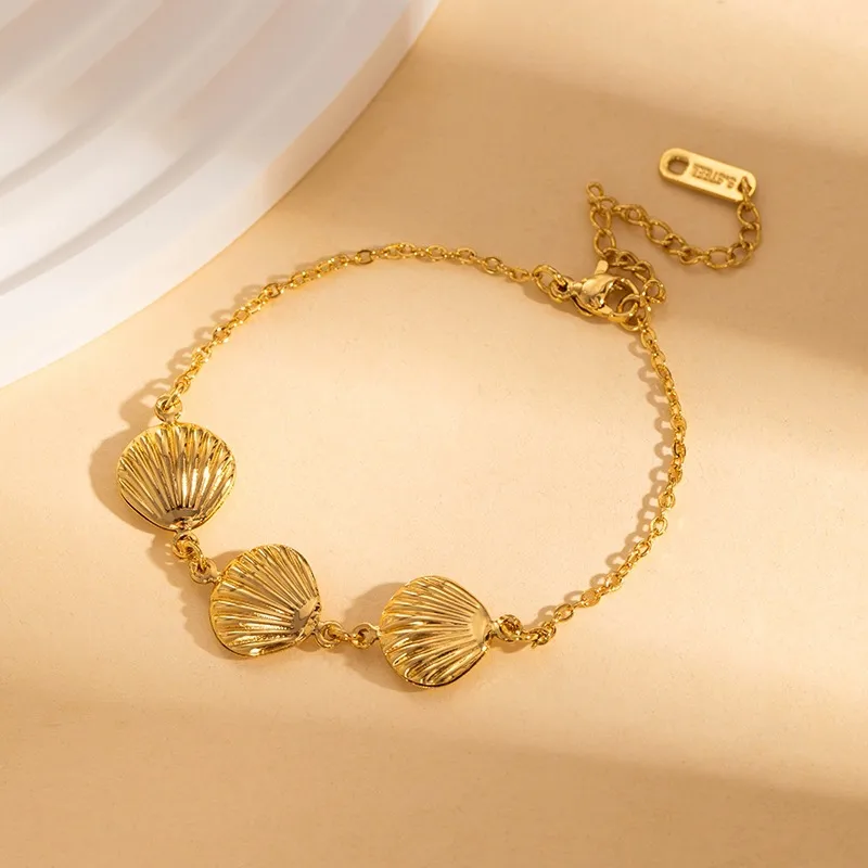Shells braceletÂ