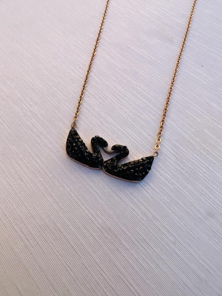 Double swan pendant