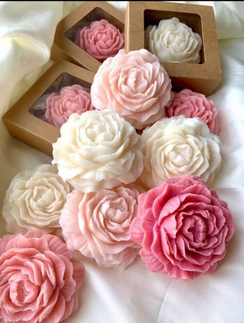 Peony Flower Candle medium - Image 3